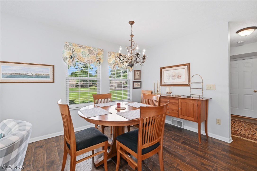 211 S Aspen Court Warren OH 44484