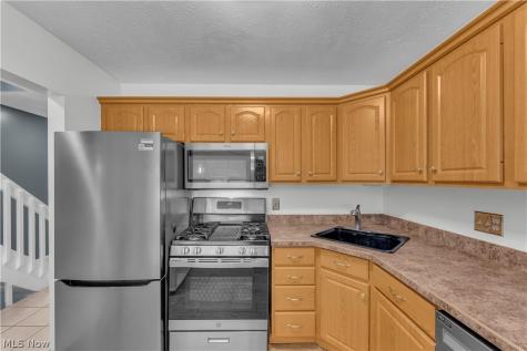 4215 Jennings Ridge Drive Cleveland OH 44109