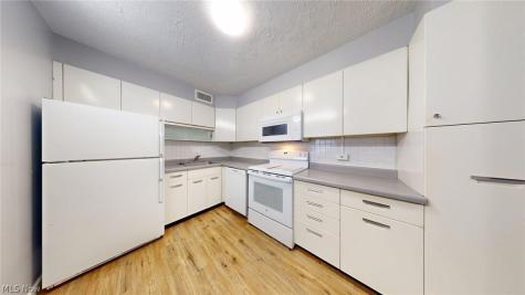 12700 Lake Avenue Lakewood OH 44107