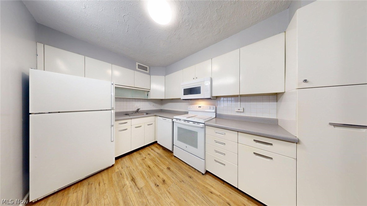 12700 Lake Avenue Lakewood OH 44107