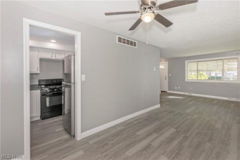 1532 Severn Lane Wickliffe OH 44092