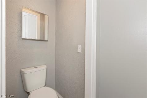 1532 Severn Lane Wickliffe OH 44092
