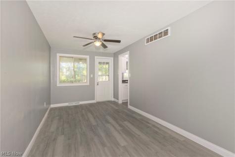 1532 Severn Lane Wickliffe OH 44092