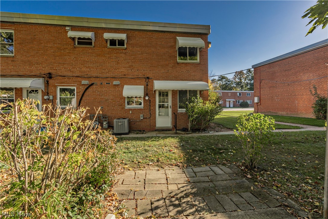 1532 Severn Lane Wickliffe OH 44092