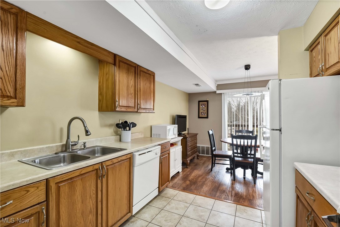 22236 River Walk Road Rocky River OH 44116