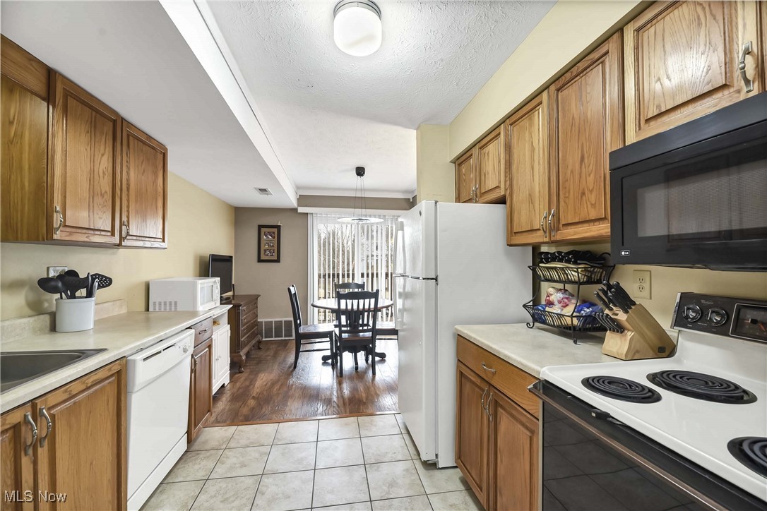 22236 River Walk Road Rocky River OH 44116