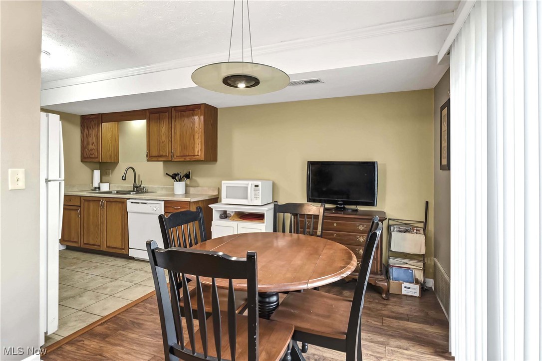 22236 River Walk Road Rocky River OH 44116