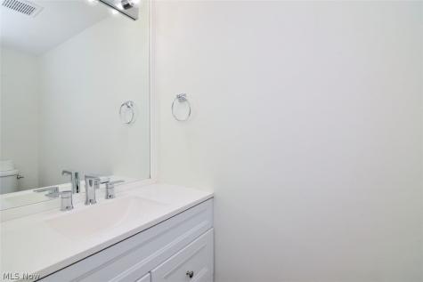 5700 York Drive Lyndhurst OH 44124