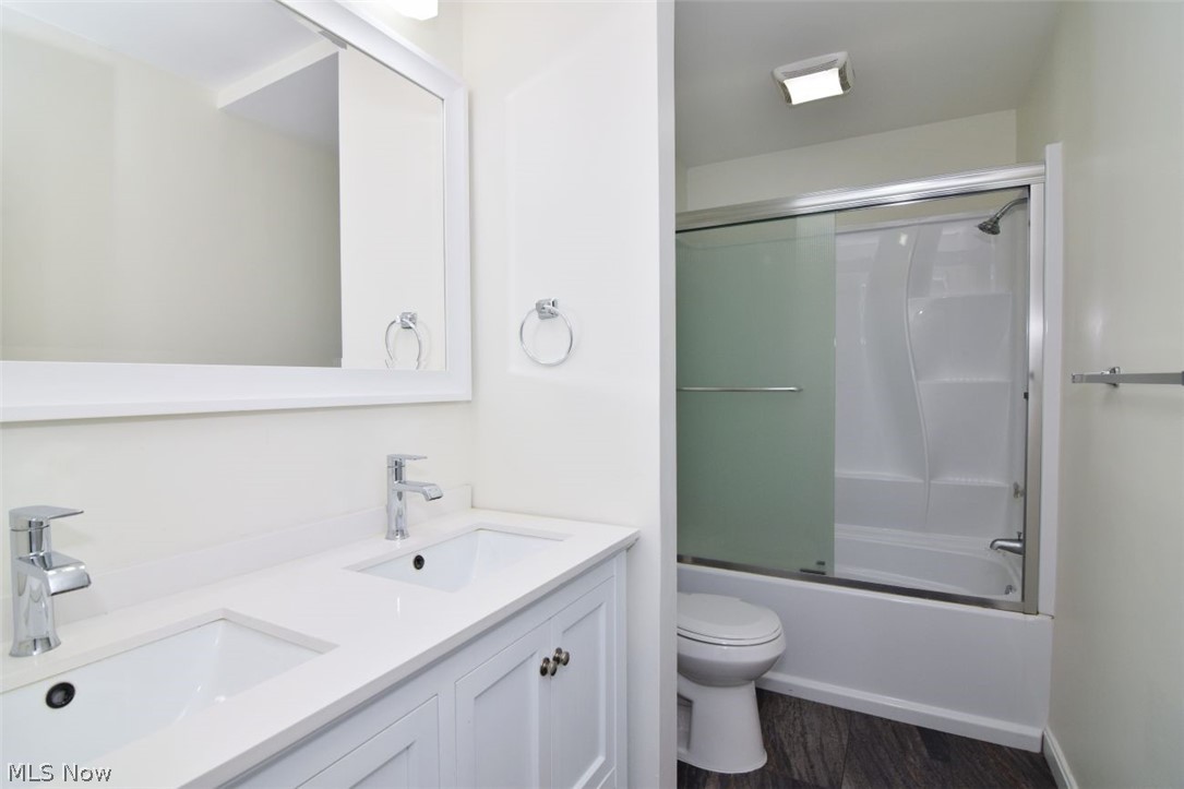 5700 York Drive Lyndhurst OH 44124