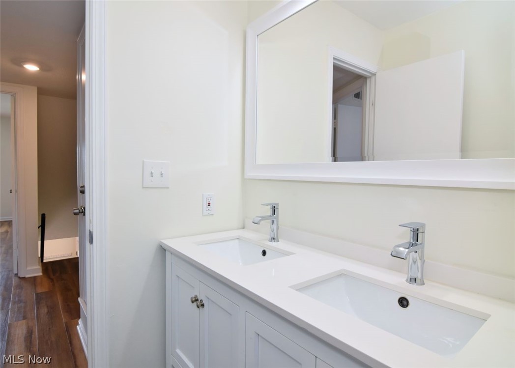 5700 York Drive Lyndhurst OH 44124