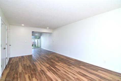 5700 York Drive Lyndhurst OH 44124