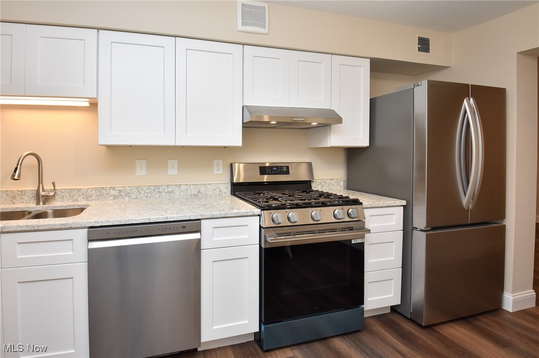 4187 Columbia Road North Olmsted OH 44070