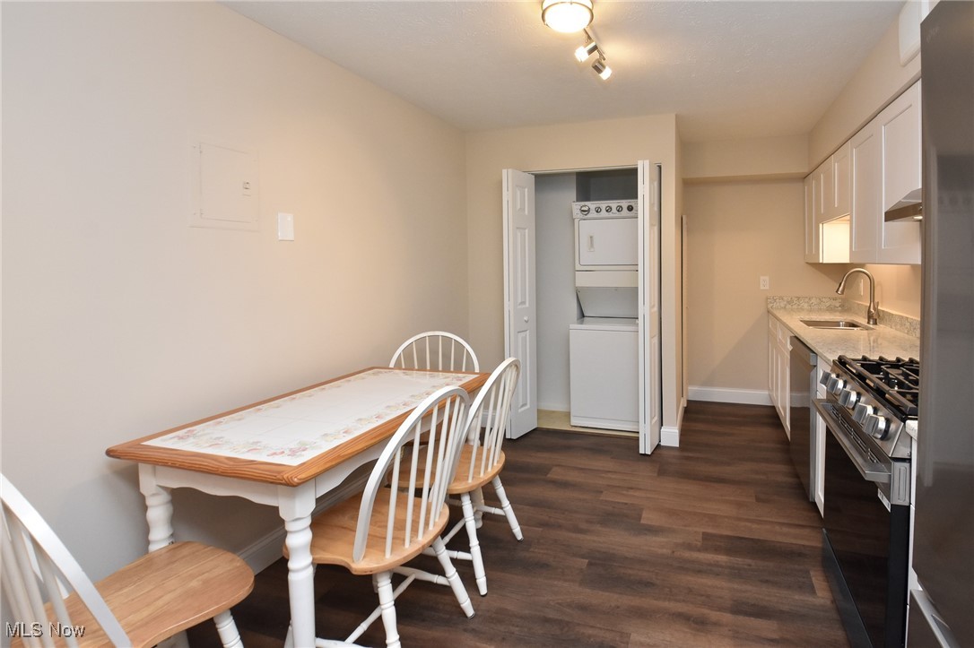 4187 Columbia Road North Olmsted OH 44070