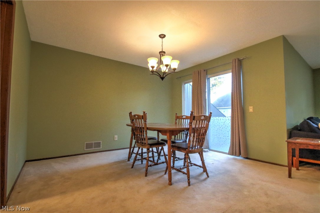 1418 Easthill Square NE Canton OH 44714