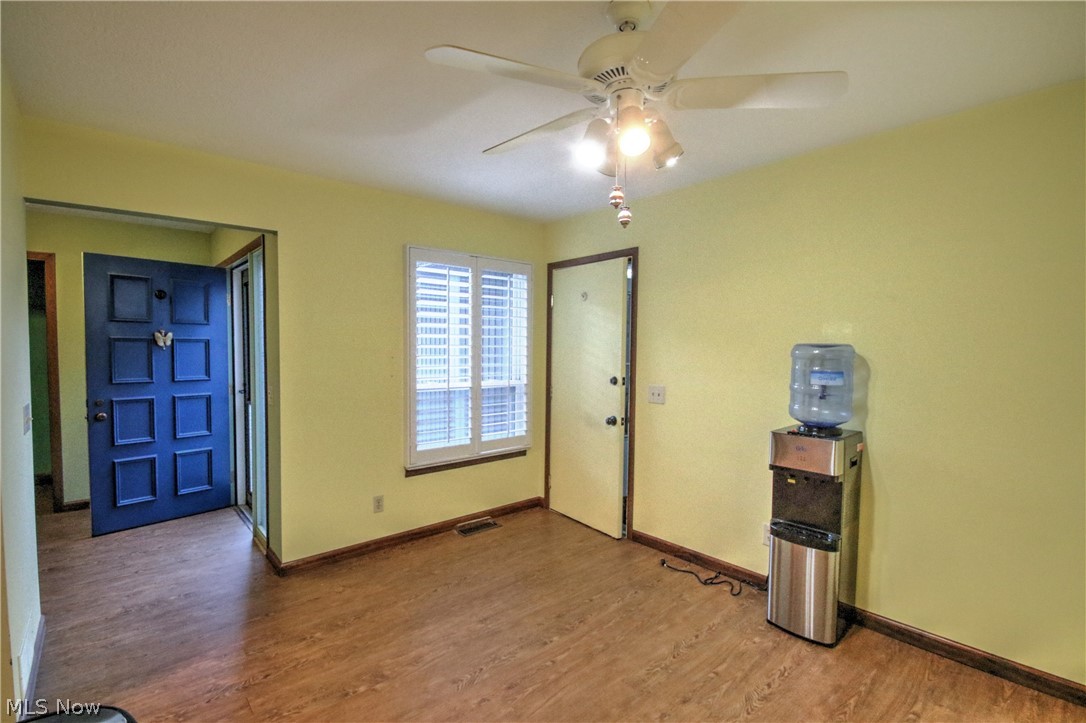 1418 Easthill Square NE Canton OH 44714