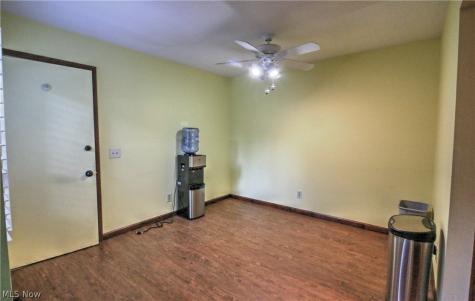 1418 Easthill Square NE Canton OH 44714