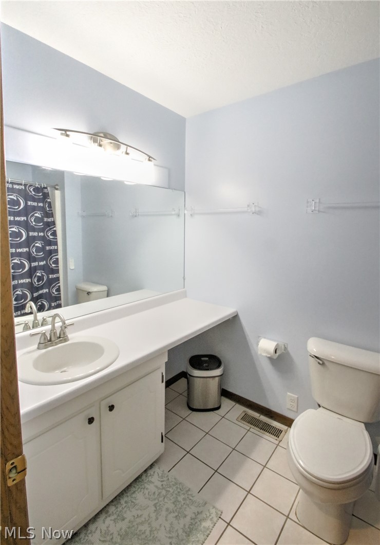 1418 Easthill Square NE Canton OH 44714