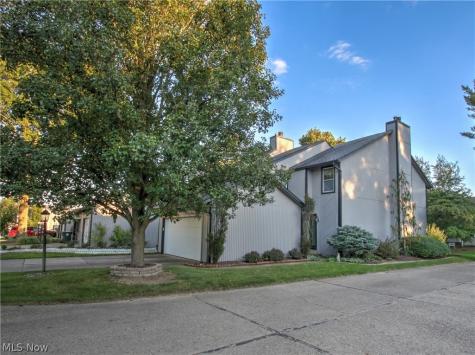 1418 Easthill Square NE Canton OH 44714