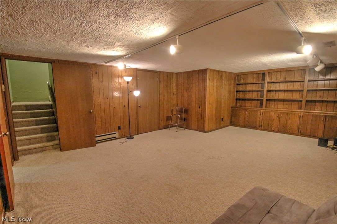 1418 Easthill Square NE Canton OH 44714
