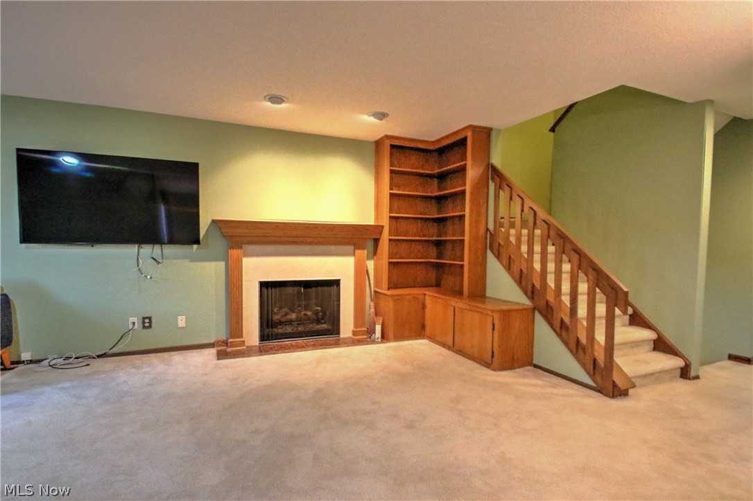 1418 Easthill Square NE Canton OH 44714