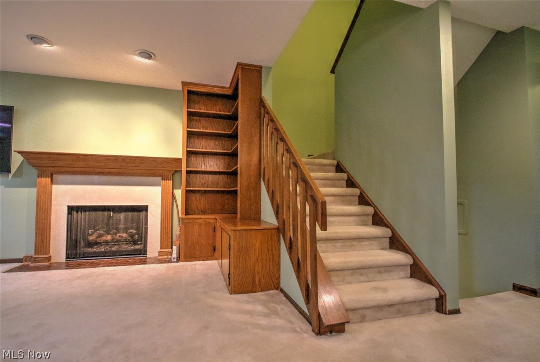 1418 Easthill Square NE Canton OH 44714