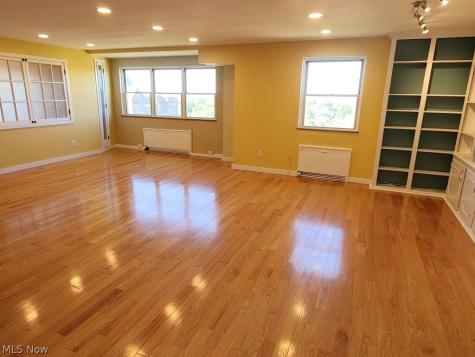 13800 Shaker Boulevard Cleveland OH 44120