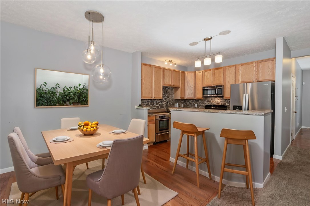 1344 Wellingshire Circle Cuyahoga Falls OH 44221