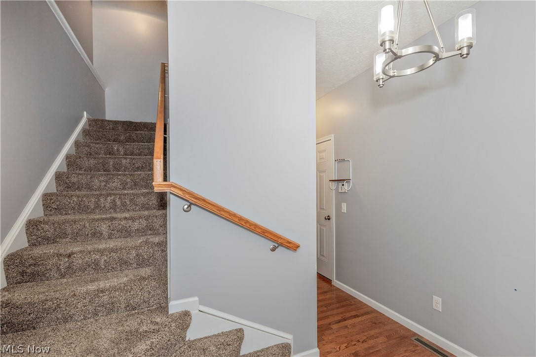 1344 Wellingshire Circle Cuyahoga Falls OH 44221