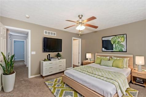 1344 Wellingshire Circle Cuyahoga Falls OH 44221