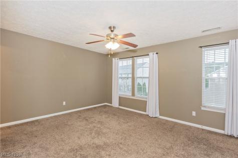 1344 Wellingshire Circle Cuyahoga Falls OH 44221