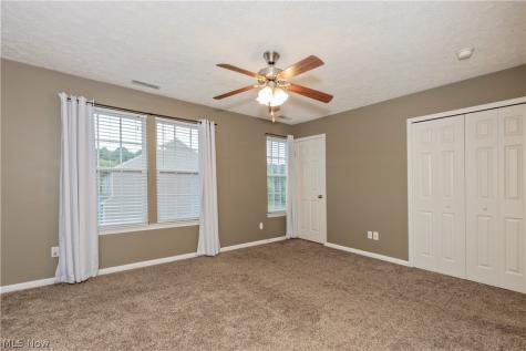 1344 Wellingshire Circle Cuyahoga Falls OH 44221