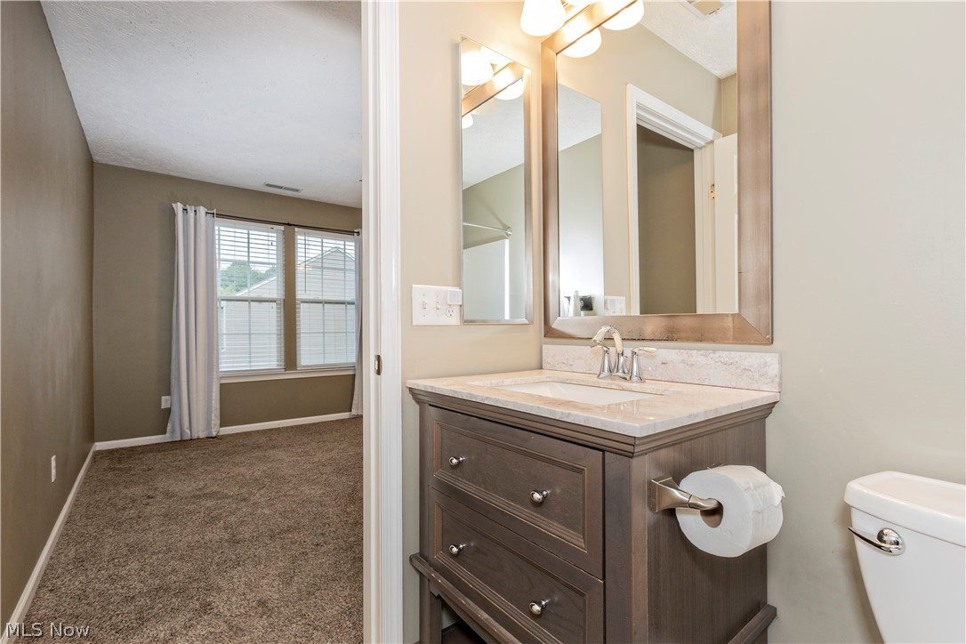 1344 Wellingshire Circle Cuyahoga Falls OH 44221