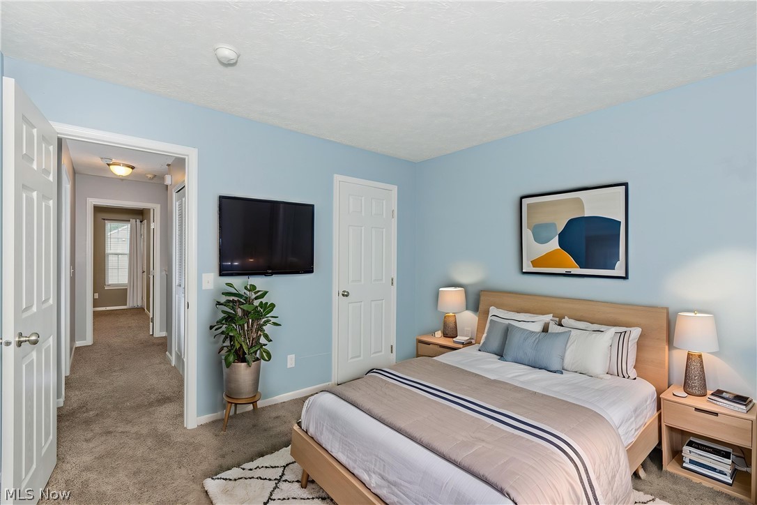 1344 Wellingshire Circle Cuyahoga Falls OH 44221