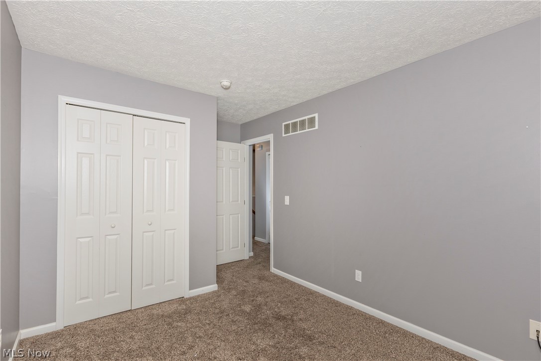 1344 Wellingshire Circle Cuyahoga Falls OH 44221