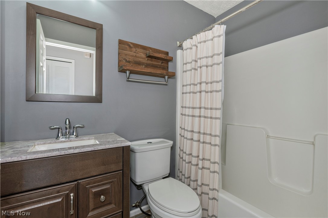 1344 Wellingshire Circle Cuyahoga Falls OH 44221
