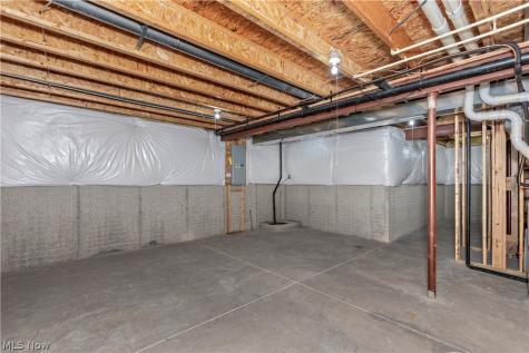 1344 Wellingshire Circle Cuyahoga Falls OH 44221