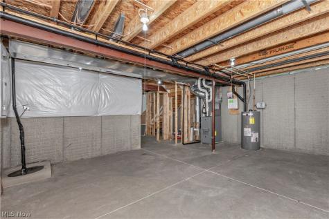 1344 Wellingshire Circle Cuyahoga Falls OH 44221