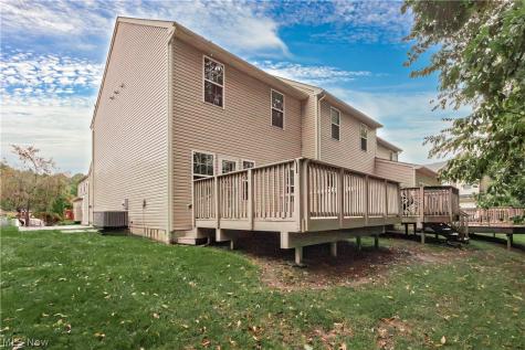 1344 Wellingshire Circle Cuyahoga Falls OH 44221