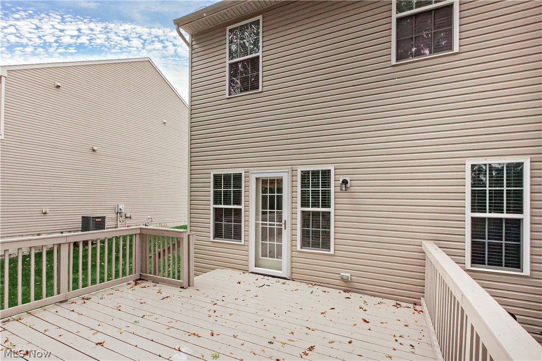 1344 Wellingshire Circle Cuyahoga Falls OH 44221