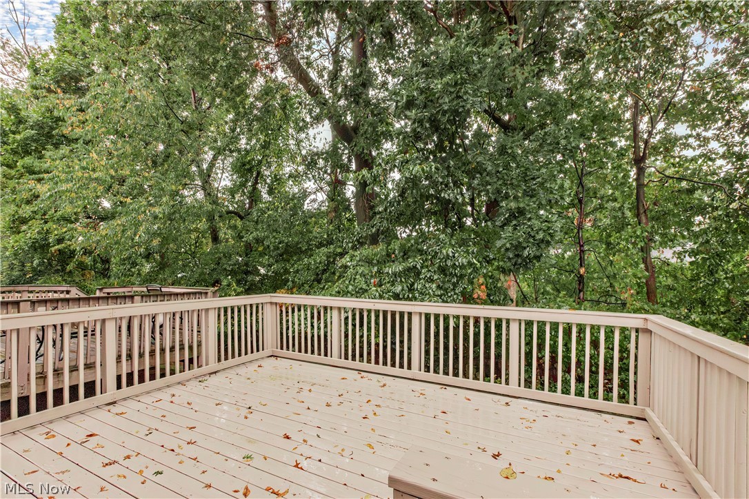 1344 Wellingshire Circle Cuyahoga Falls OH 44221