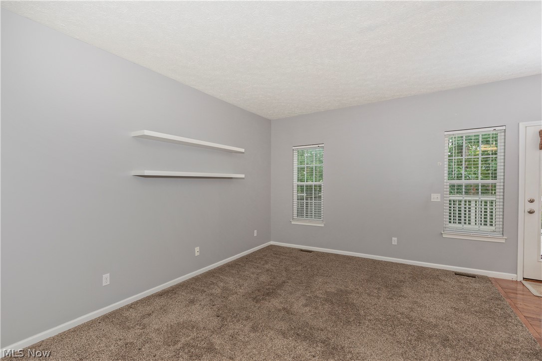 1344 Wellingshire Circle Cuyahoga Falls OH 44221