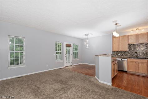 1344 Wellingshire Circle Cuyahoga Falls OH 44221