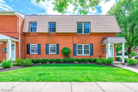 2847 Pease Drive Rocky River OH 44116