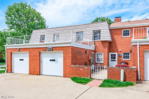 2847 Pease Drive Rocky River OH 44116