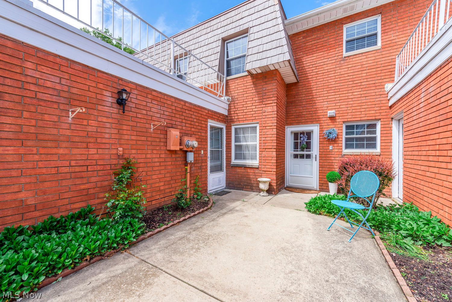2847 Pease Drive Rocky River OH 44116