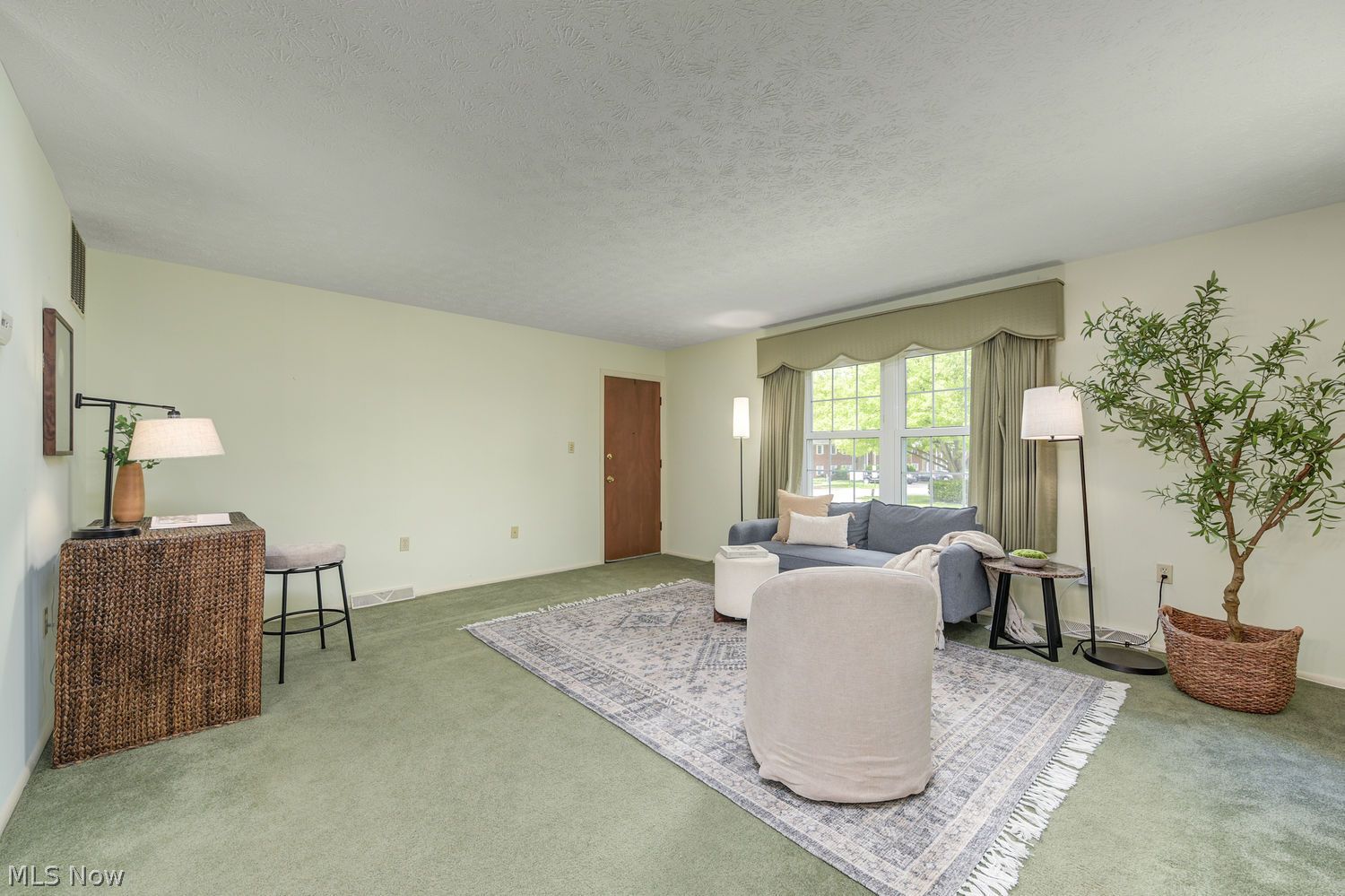 2847 Pease Drive Rocky River OH 44116