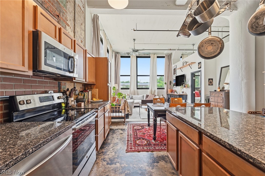 8205 Franklin Boulevard Cleveland OH 44102