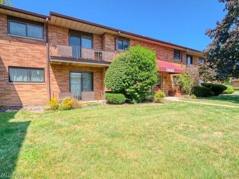 24665 Clareshire Drive North Olmsted OH 44070