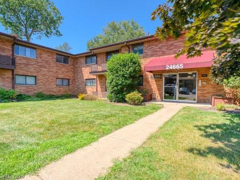 24665 Clareshire Drive North Olmsted OH 44070