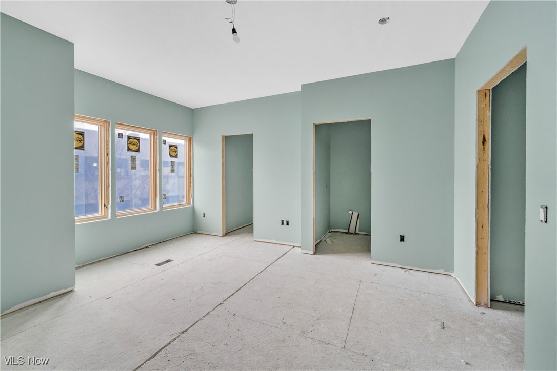256 Earley Lane Westlake OH 44145
